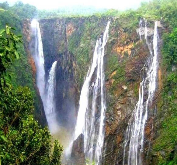 Pachmarhi Tour Package